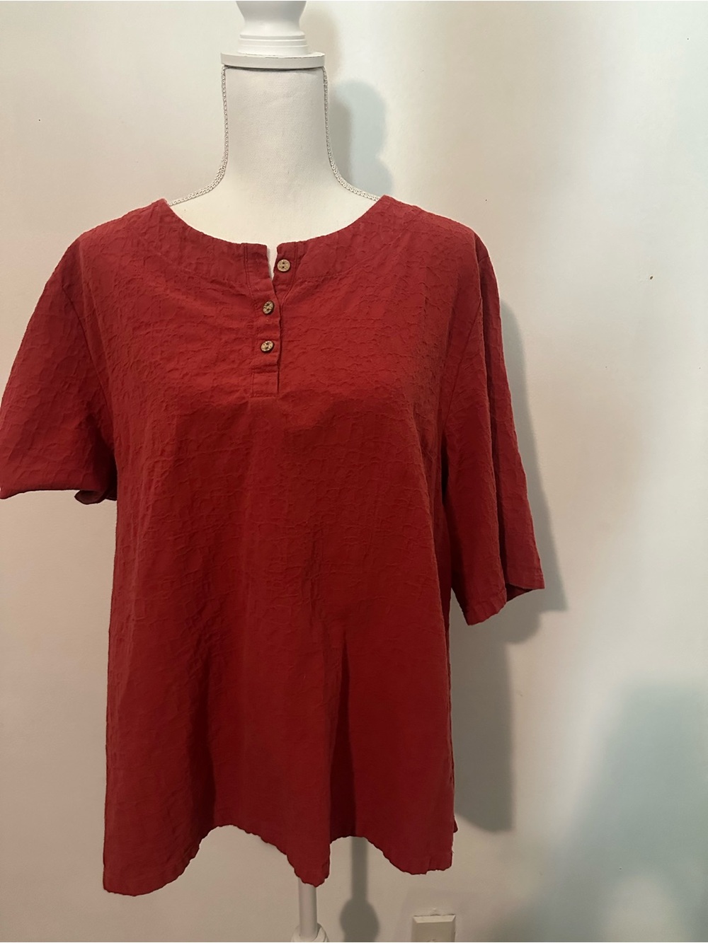 Women’s Short Sleeve Henley Top - Red
